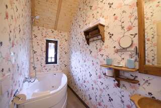 Фермерские дома Satul Banului Guesthouse Măgureni Двухместный номер с 1 кроватью и собственной ванной комнатой-2